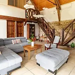 Ferienhaus Mas D'oliu Havre De Paix Avec Piscine Et Vue Pres De Martel