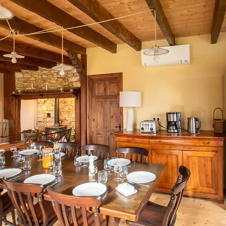 Mas D'oliu Havre De Paix Avec Piscine Et Vue Pres De Сasa de vacaciones Martel