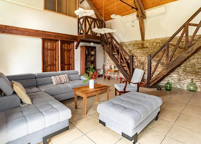 Сasa de vacaciones Mas D'oliu Havre De Paix Avec Piscine Et Vue Pres De Martel